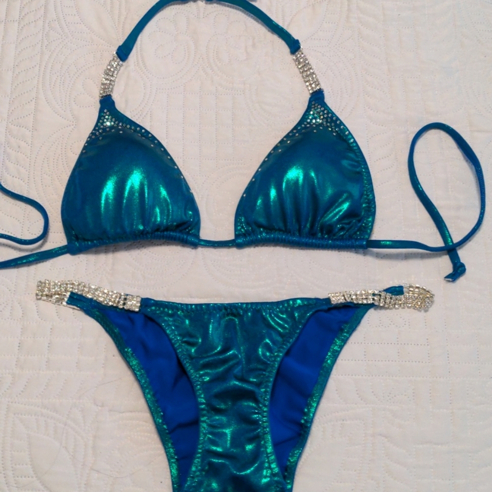 Competition- photo shoot- cheeky and triangle- sexy bikini, swimsuit! beach! ⛱️ - Picture 2 of 7